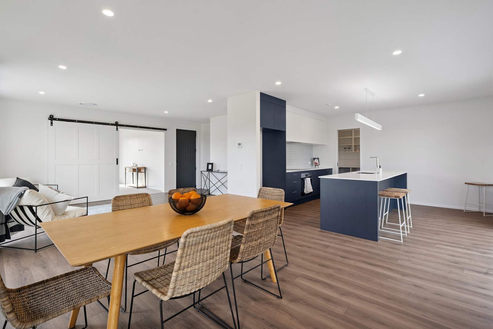 WLG104790 17 Kotuku Ngutupapa Way Teresa Mccombie 1047 1600 25