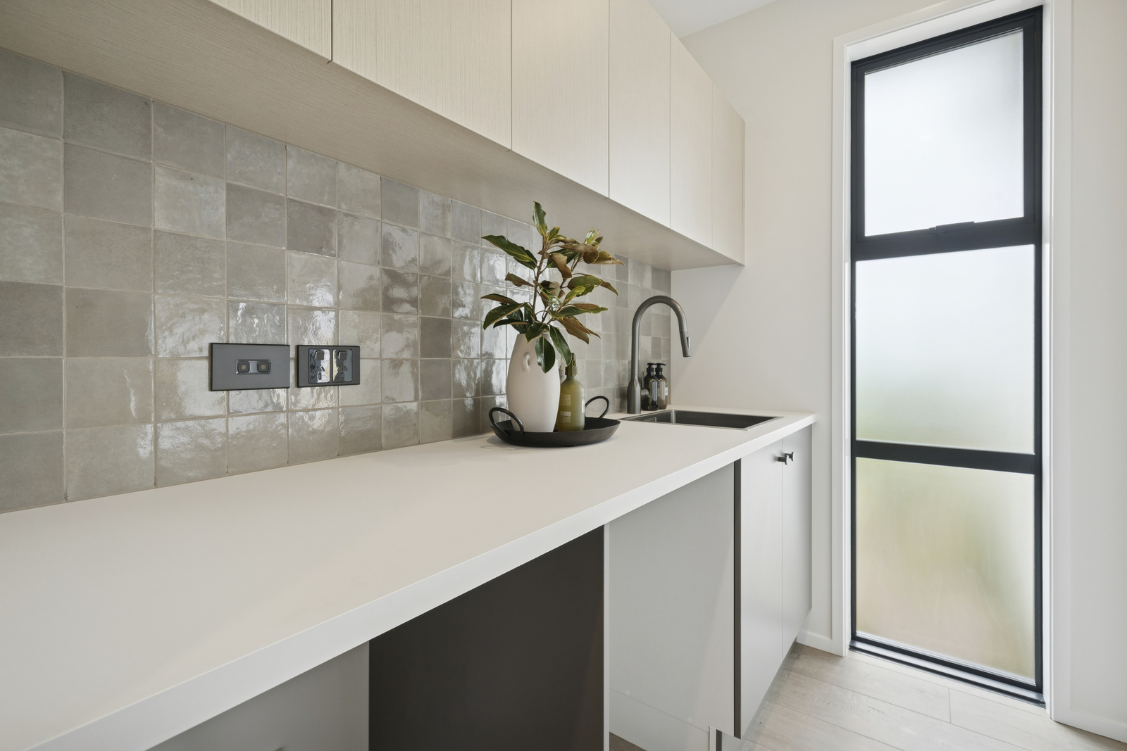 Springwater 1 Springwater Drive Brad Turner 1072 1600 25