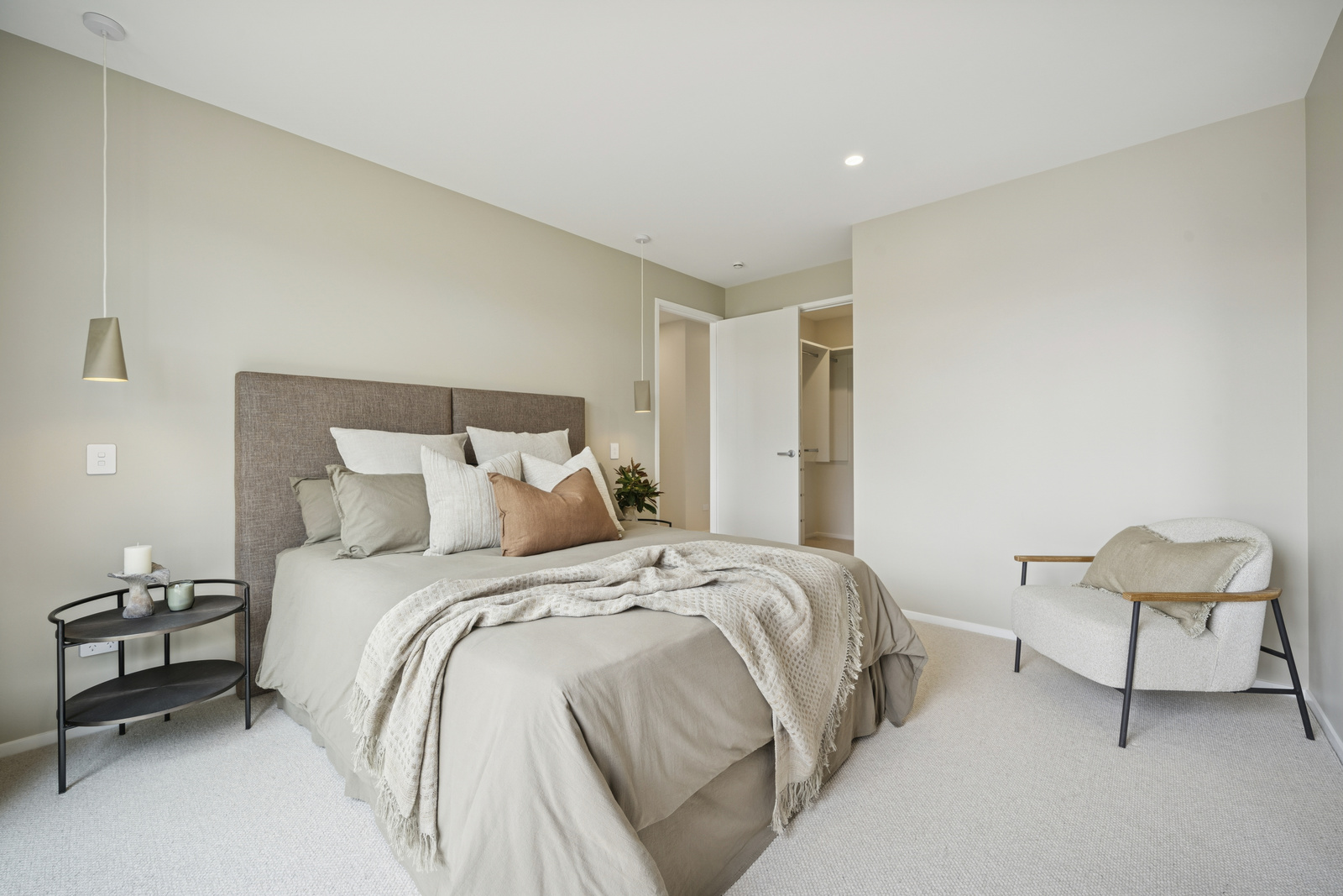 Springwater 1 Springwater Drive Brad Turner 1072 1600 30