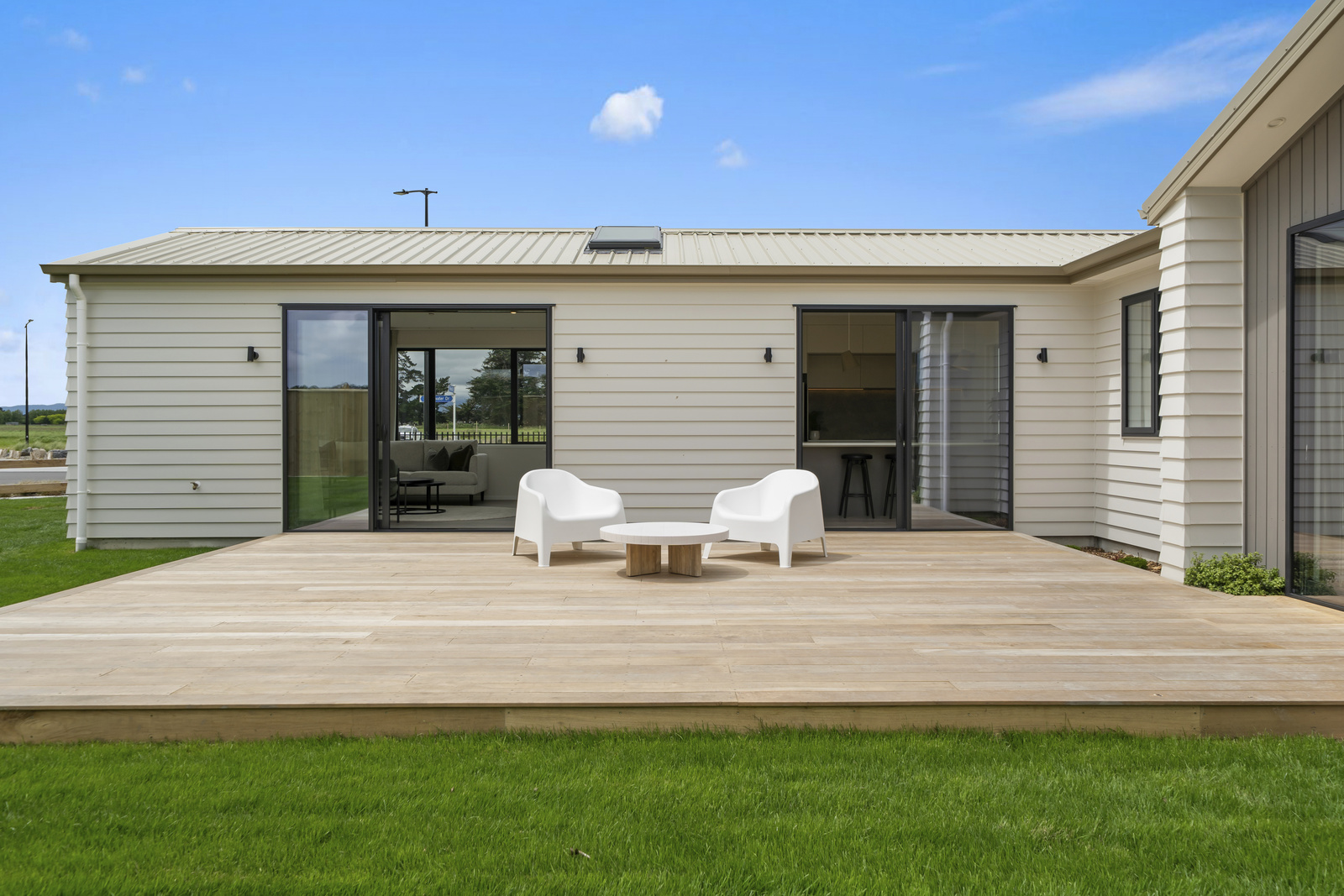 Springwater 1 Springwater Drive Brad Turner 1072 1600 39