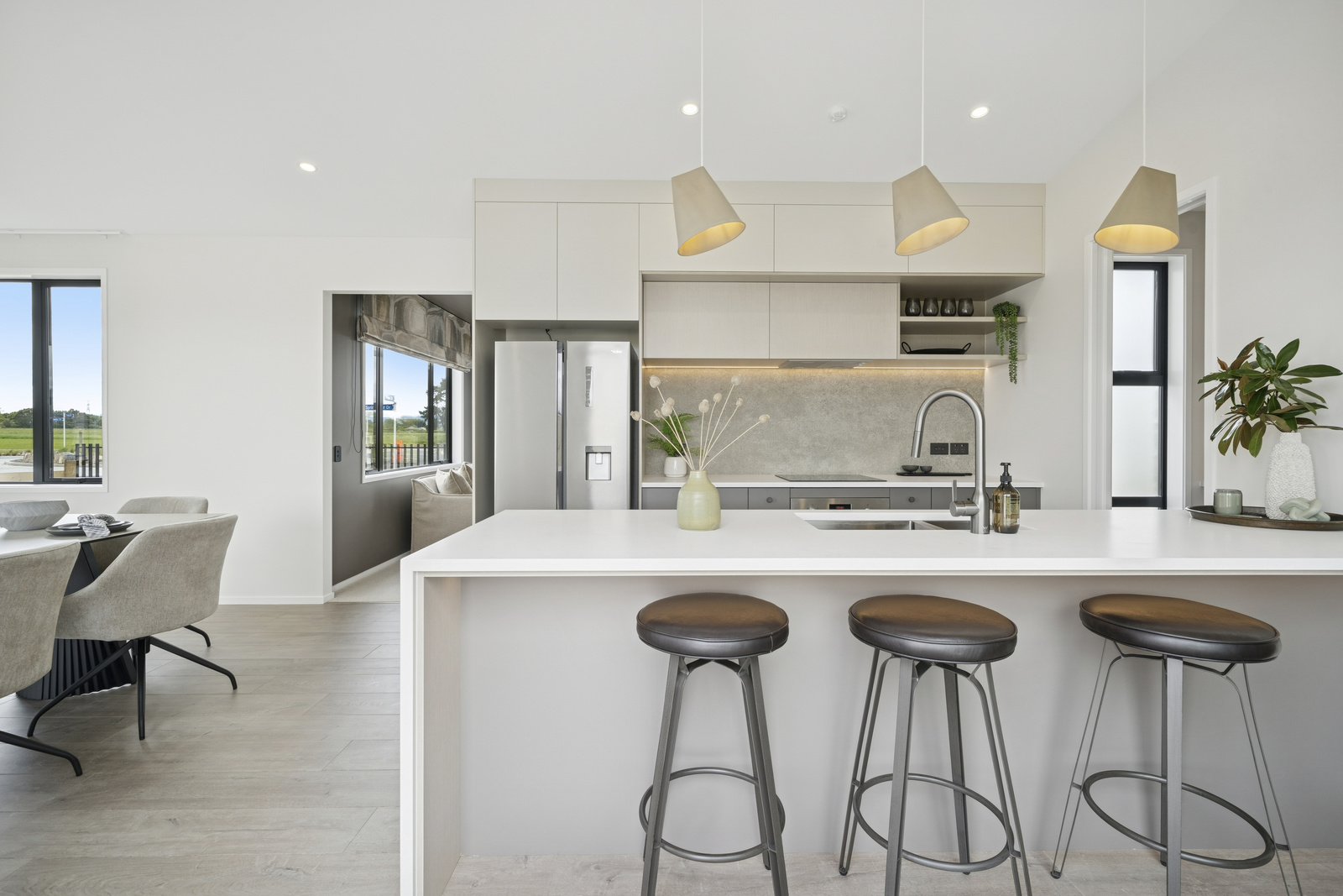 Springwater 1 Springwater Drive Brad Turner 1072 1600 50