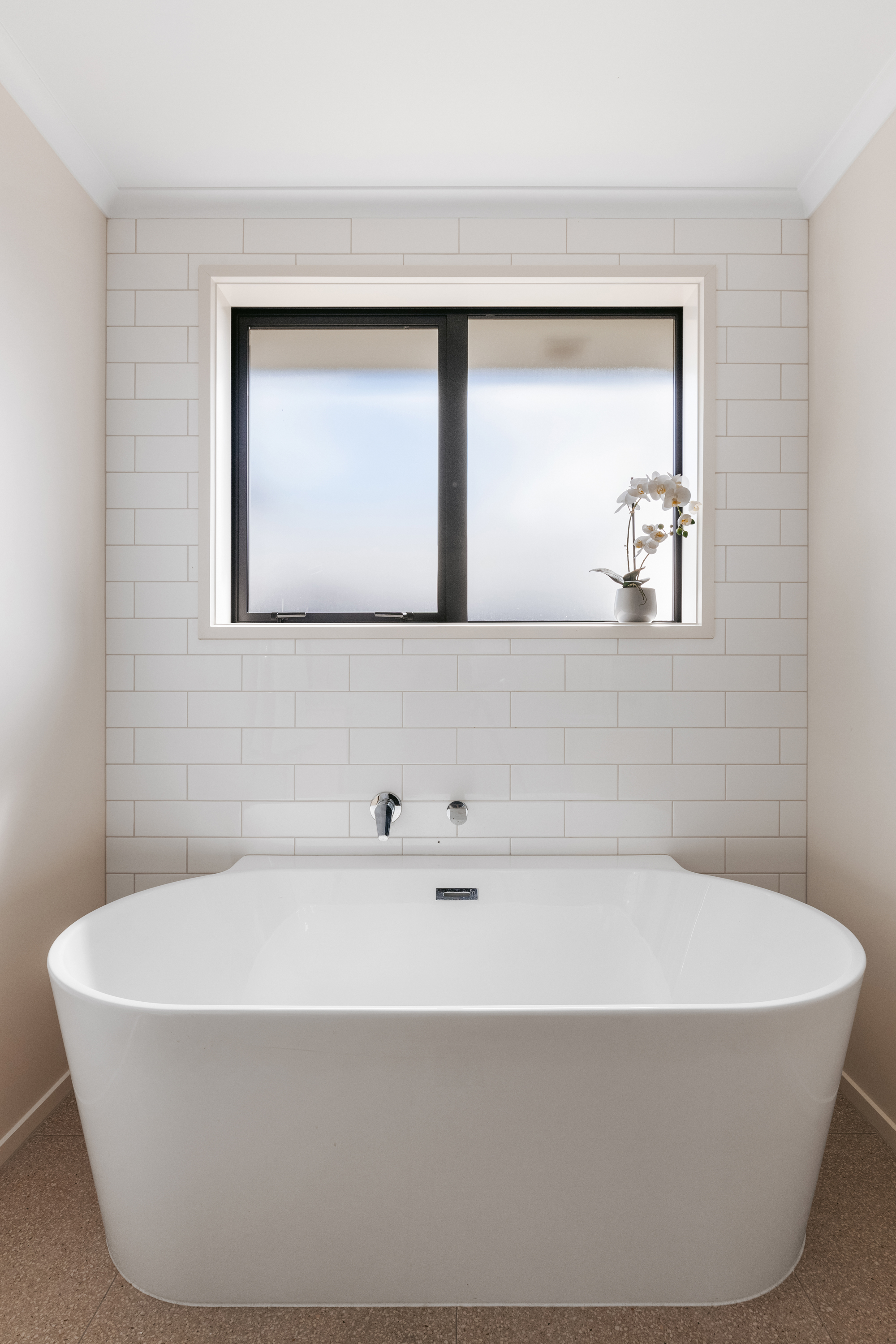 041 120 Sentinel Ave Web