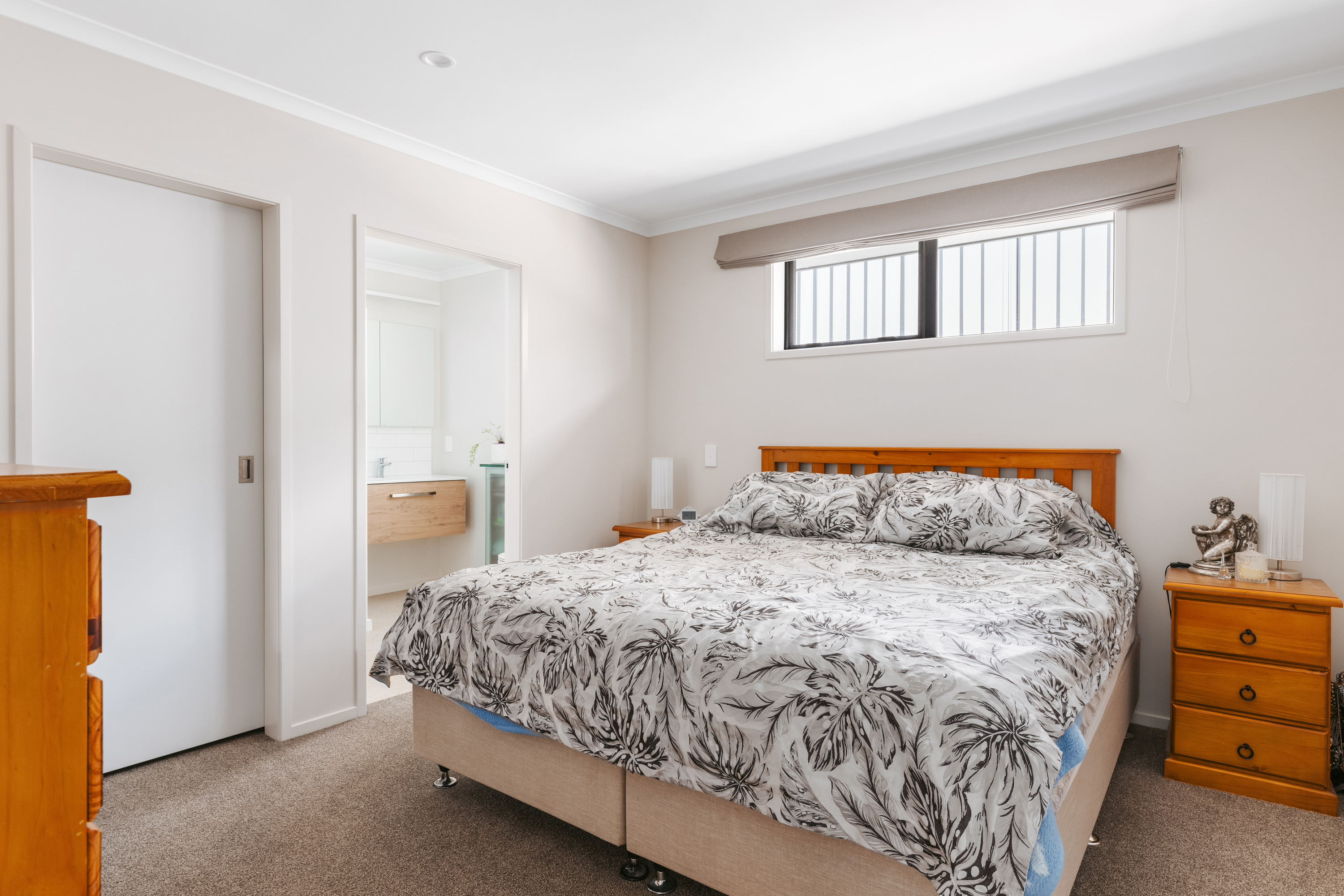 030 120 Sentinel Ave Web