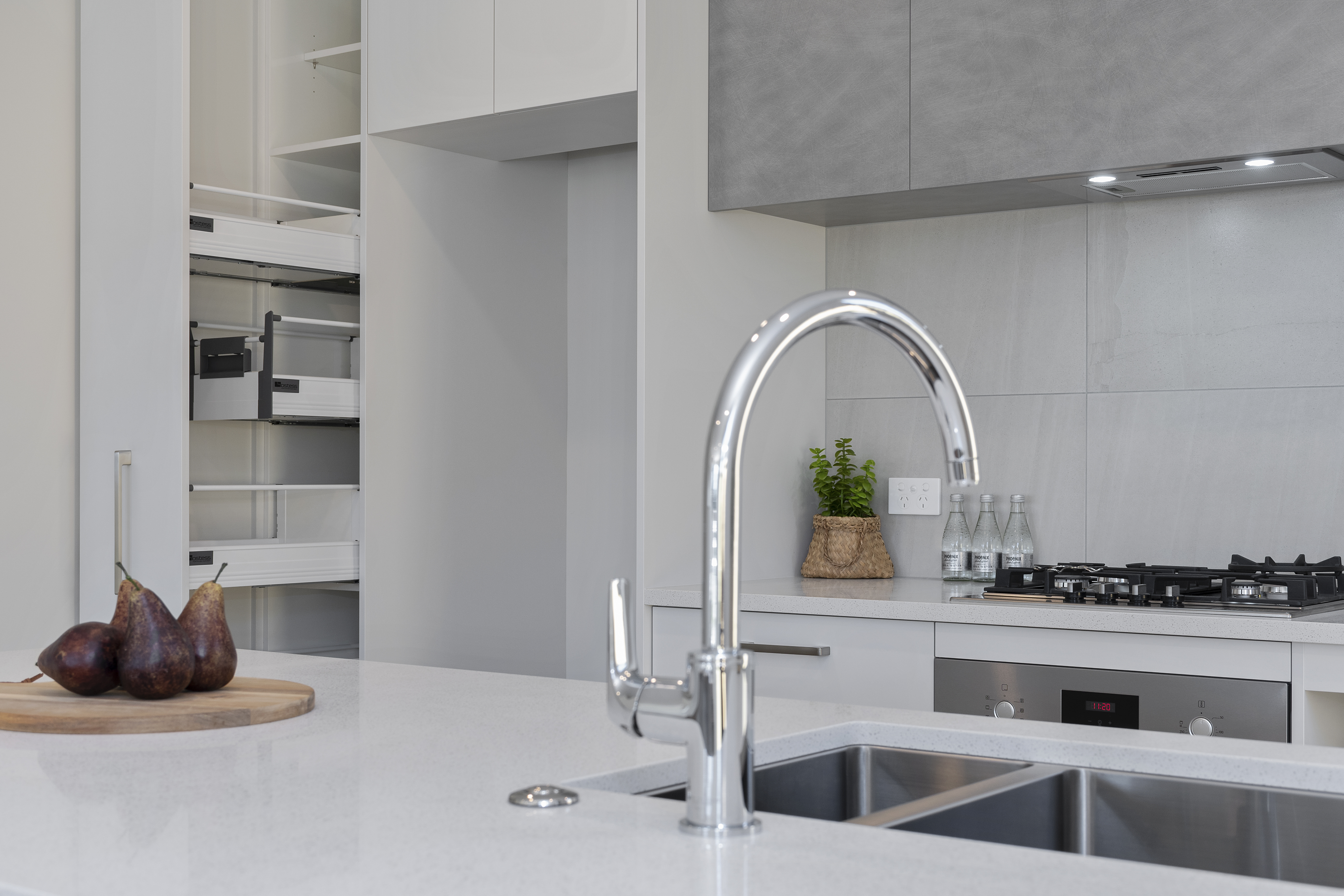 043 Open2view ID497799 16 Te Wharo Drive